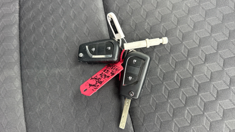 Toyota Yaris 1.5 Hybrid Design 5dr CVT Hybrid Hatchback
